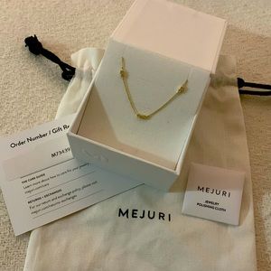 Mejuri necklace: Gold Vermeil with AAA quality White Sapphires